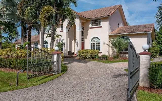 Plantation Acres Luxury Mansion Private Pool