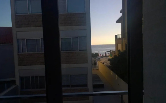 Marginal Luminous Beach Apartment