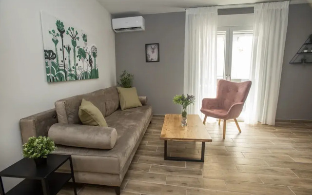 Raise Averof Serviced Apartments