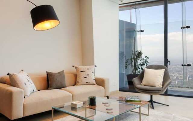 Luxurious 1BR With Panoramic View