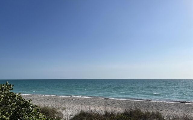 Endless Water Views in Manasota Key