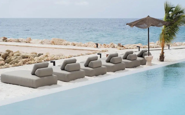 Art Hotel Curacao - Adults Only