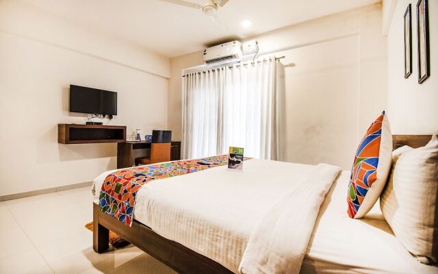 FabHotel Oakwoods Serai