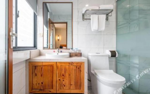 Echarm Hotel (Haikou Shangbang Baihui City Haiken Plaza)