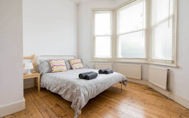 Spacious 2 Bedroom Flat in the Heart of Clapton