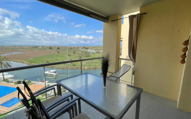 Precioso apartamento en complejo de al standing