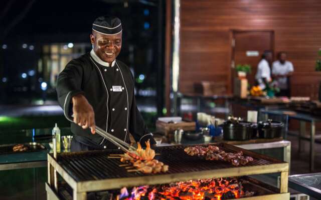 Radisson Blu M'Bamou Palace Hotel