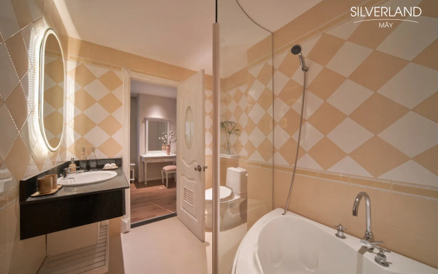 Silverland May Hotel