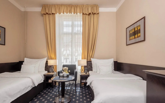 Pytloun Old Armoury Hotel Prague