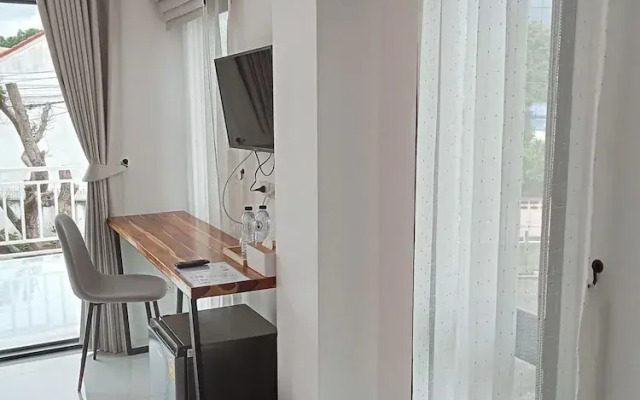 J-Boutique Hotel