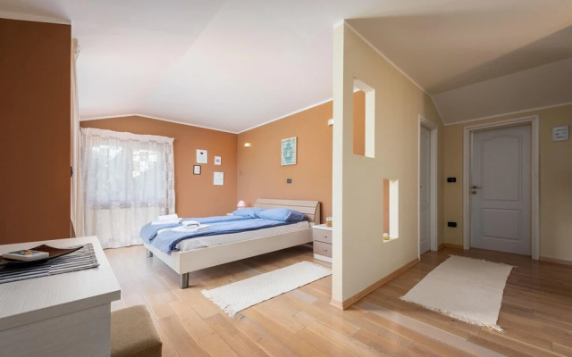 Stunning Home in Porec With 4 Bedrooms, Wifi and Outdoor Swimming Pool - Hotel in Porec - Photo 2