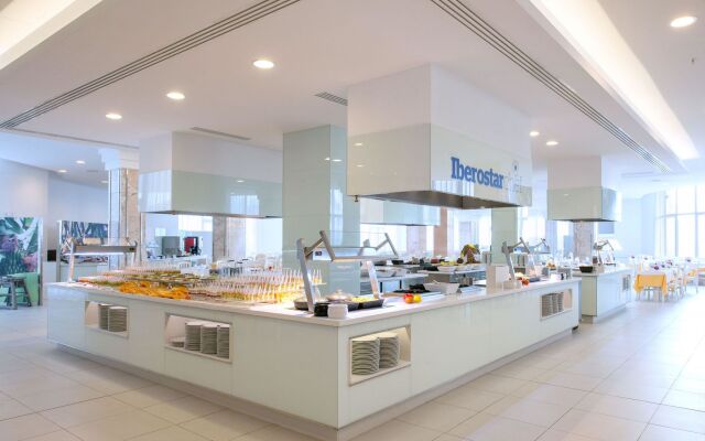 Iberostar Waves Bouganville Playa