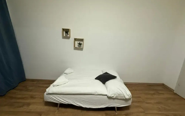 Stylish 2BR Apartment Westbahnhof Area