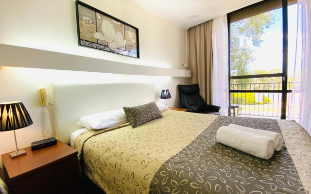 Connells Motel & Serviced Apartments