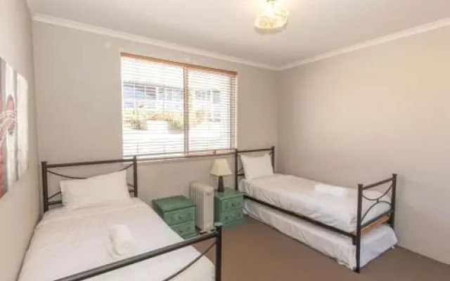 Horizons 219/10 Kosciuszko Road