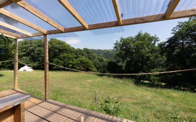 Wood Cabin & 4 Large Bell Tents - Hapus Hideaway