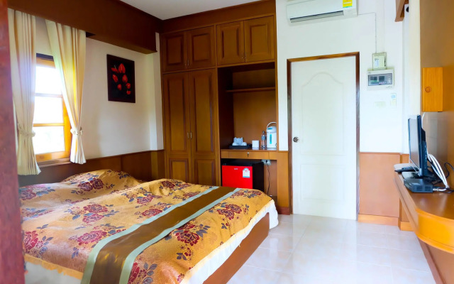 ThaiSomboon BigHome Resort