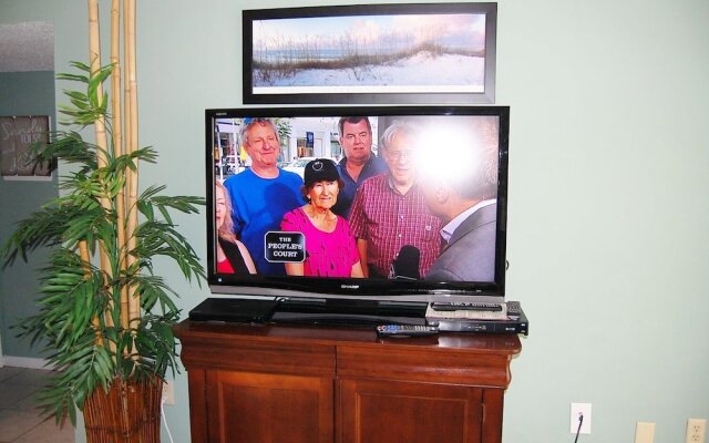 Harbor House 7 condo