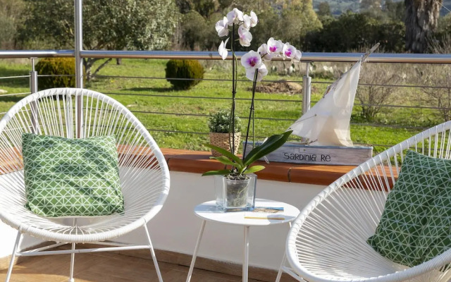 Sardinia Re - Fioretta Home Balcony Side