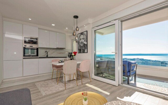 Amazing Apartment in Makarska With 2 Bedrooms and Wifi