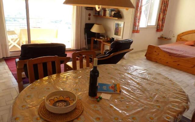 Appartement Le Lavandou, 2 pièces, 2 personnes - FR-1-308-35