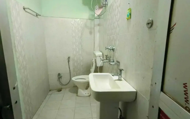 Hotel J B Palace