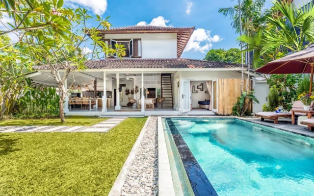 Villa London - Private 4 BDR Villa in Seminyak, Pool & Garden in prime Location – Pool – Kuta