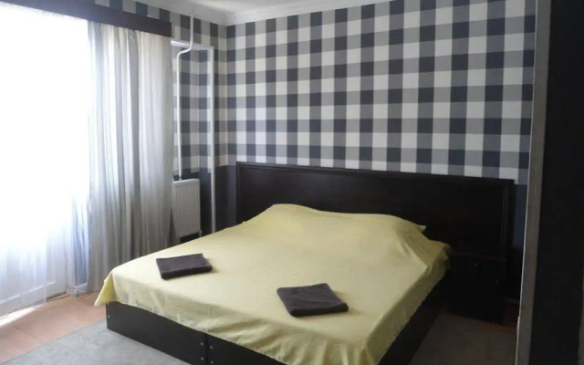 Hotel 444