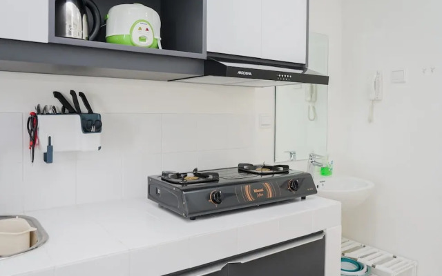 Cozy and Homey Studio at Silk Town Apartment