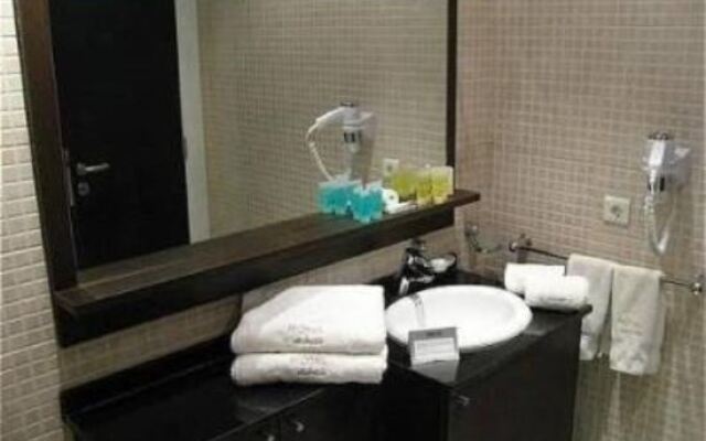 Golden Tulip Hotel Deville