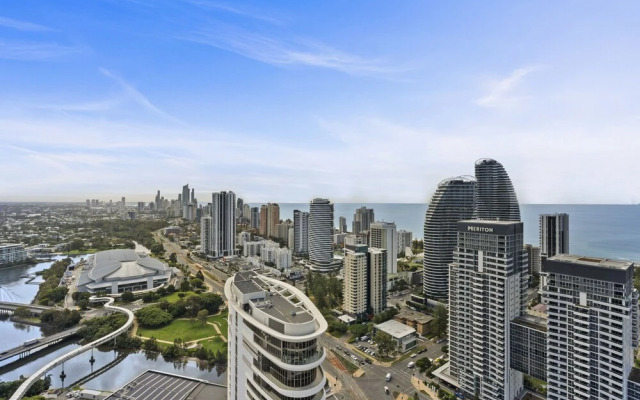 Broadbeach Casino Private Apartment GCLR
