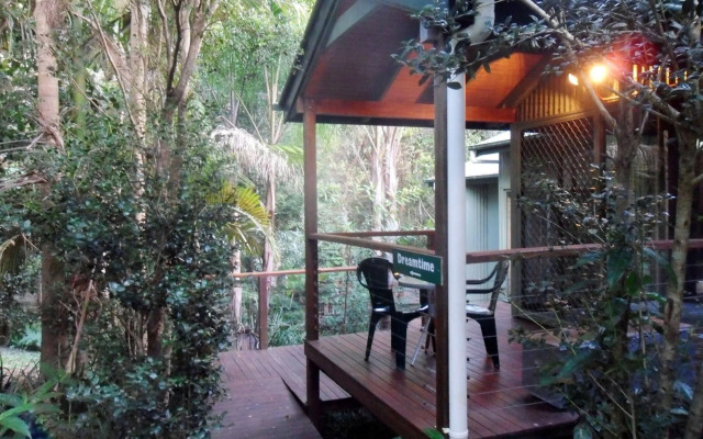 Treetops Accommodation Montville