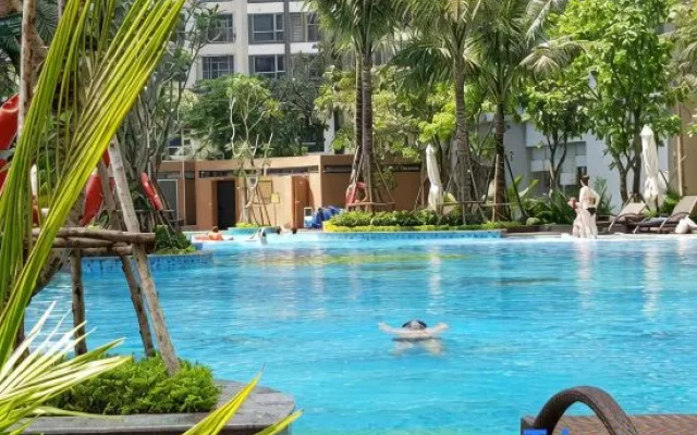 LuxeHome_ Landmark, Vinhomes CP – Pool – Ho Chi Minh City