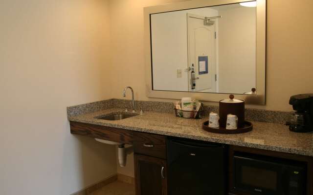 Hampton Inn & Suites Wilder