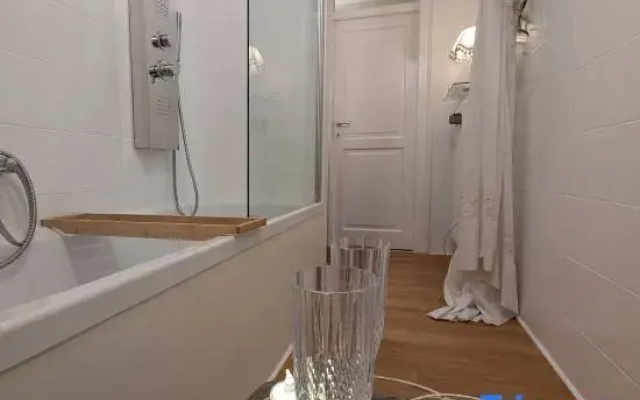 The Crystal Suite - Gorizia Central Apartment