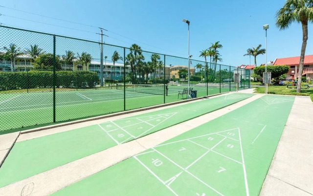 Runaway Bay Resort by BBG