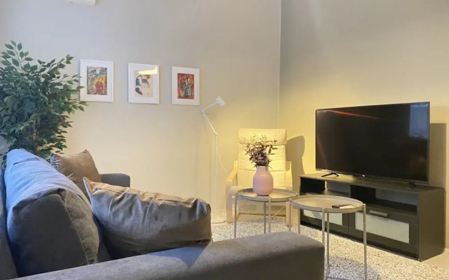Centrally Located Chic Flat Near Macka Park