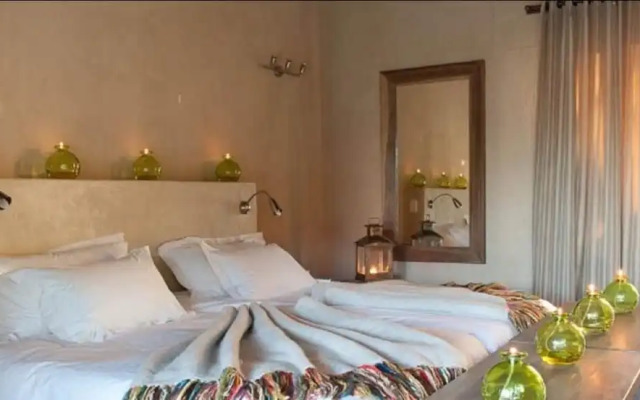 Emanya at Etosha Game Lodge