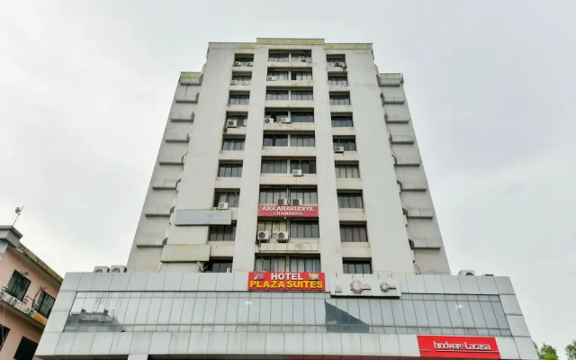 OYO 16663 Plaza Suites Hotel