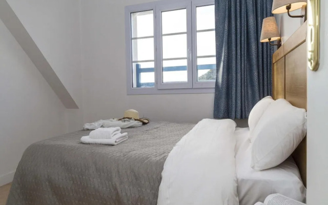 Apartment in Tregastel Near the Beach