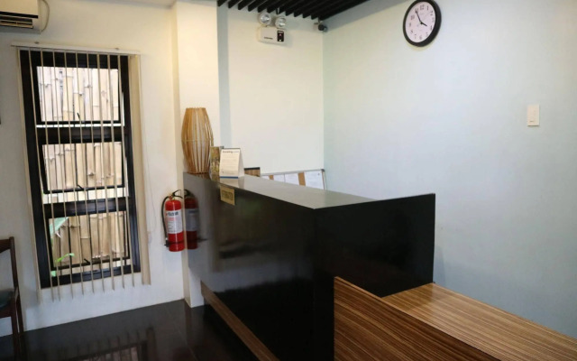 RedDoorz near Trade School Gensan