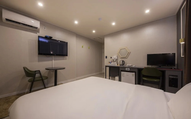 Wonju Hotel V