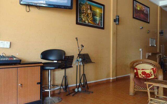 KONG Bar & Guesthouse