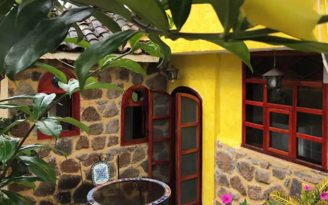 Casa del Lago Lodging House