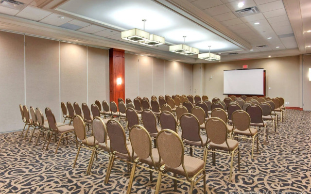 Newmarket Hotel & Suites