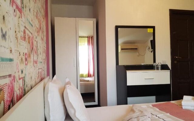 Hotel Priyateli