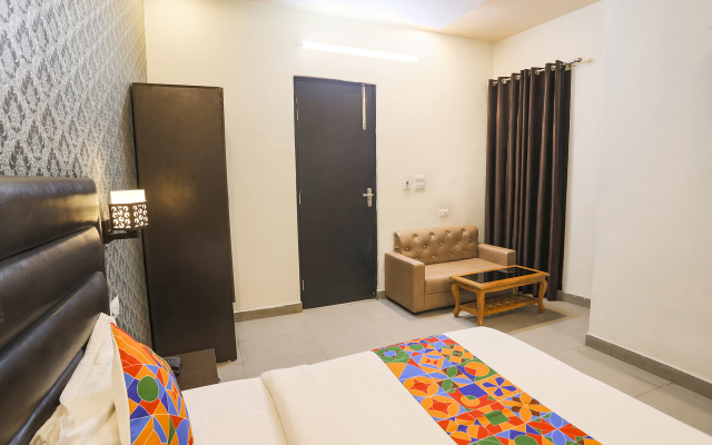 FabHotel The Diamond