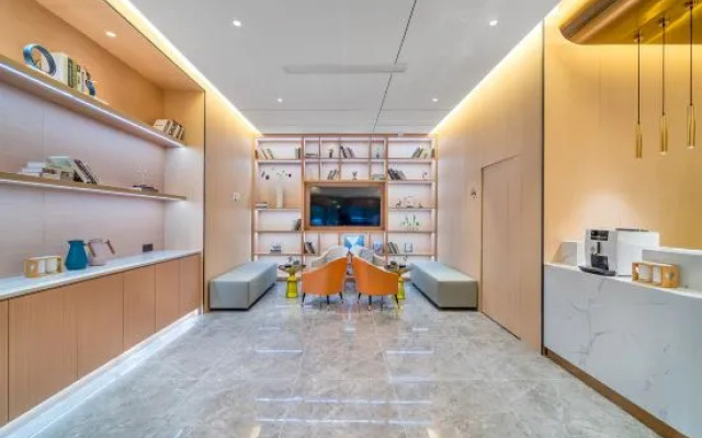 Starway Hotel (Chongqing Yuelai International Expo Center)