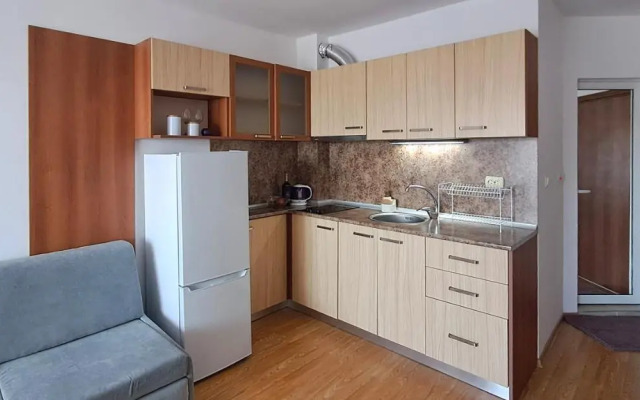 Royal Palm Apart Hotel