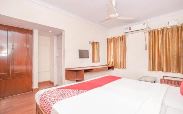 OYO 10394 Hotel Geo